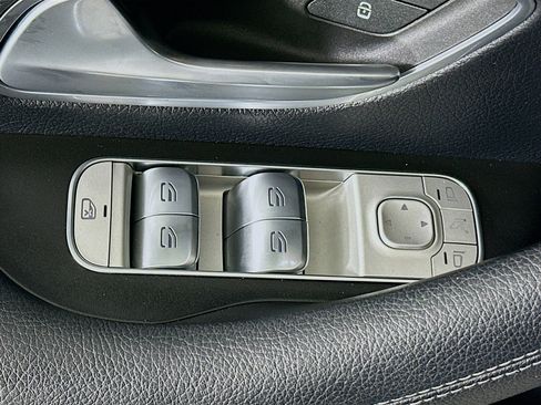 Used 2024 Mercedes-Benz GLE 350 4MATIC image 14