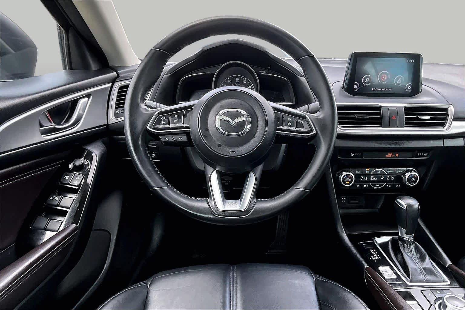 Used 2018 MAZDA MAZDA3 Touring FWD image 6