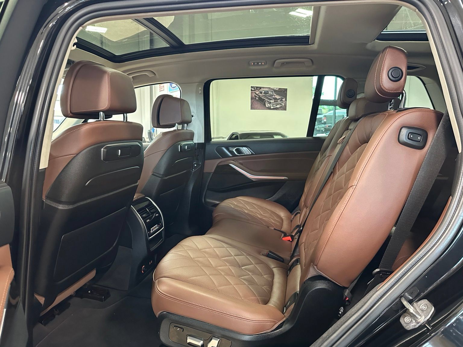 Used 2023 BMW X7 xDrive40i AWD/4WD image 38
