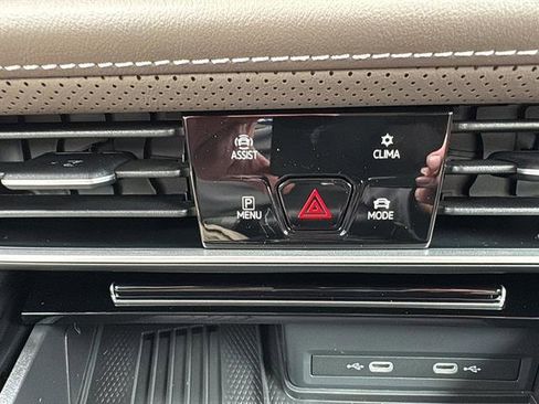 New 2026 Volkswagen Atlas SEL image 24