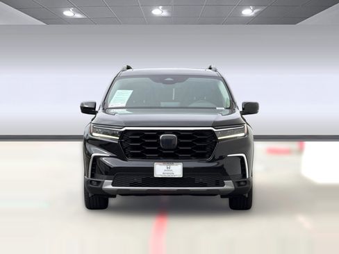 Certified 2024 Honda Pilot Touring image 6