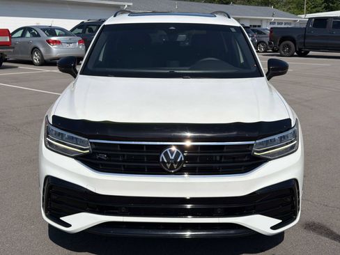 Used 2022 Volkswagen Tiguan SE R-Line FWD image 2