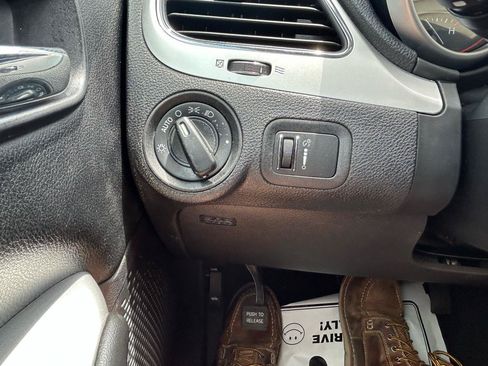 Used 2018 Dodge Journey SE w/ Connectivity Group FWD image 25