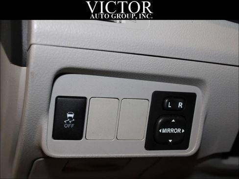 Used 2011 Toyota Corolla LE image 17