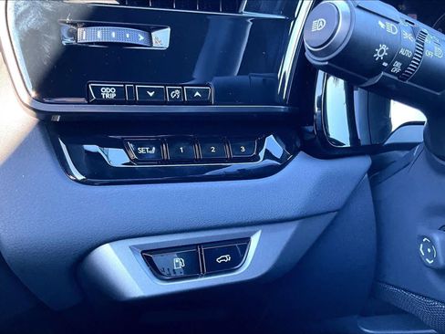 Used 2024 Lexus RX 450h Luxury w/ Convenience Package image 34