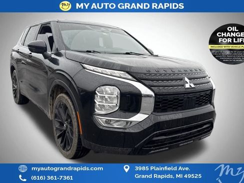 Used 2023 Mitsubishi Outlander SEL Black Edition image 1