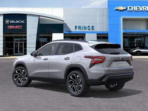 New 2026 Chevrolet Trax RS image 3