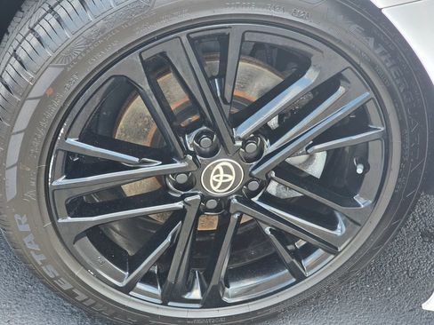 Used 2025 Toyota Camry SE FWD image 10