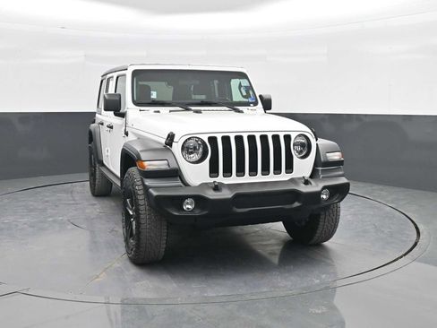 Used 2022 Jeep Wrangler Unlimited Sport AWD/4WD image 2