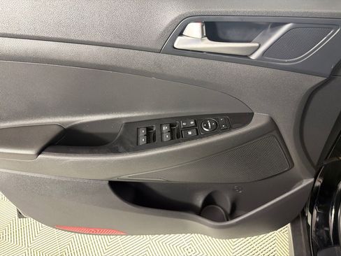 Used 2021 Hyundai Tucson SE w/ Cargo Package FWD image 10