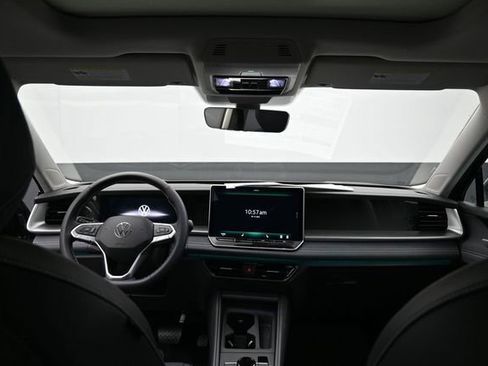 New 2026 Volkswagen Tiguan SE FWD image 10