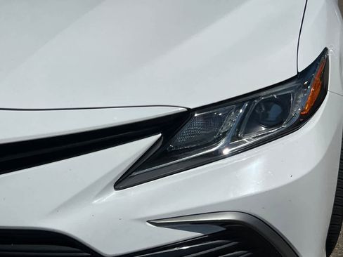 Used 2022 Toyota Camry LE FWD image 11