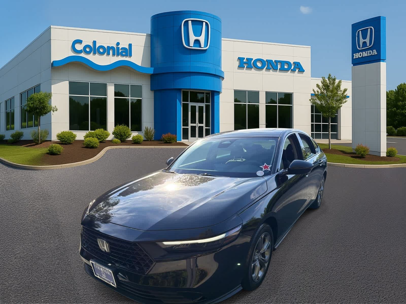 Used 2023 Honda Accord EX image 2