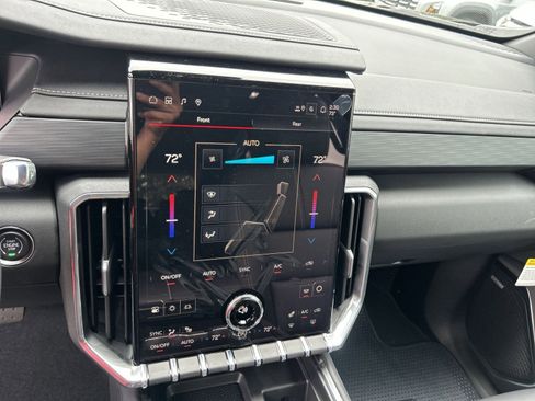 New 2026 GMC Acadia Elevation w/ Elevation Premium Package image 17