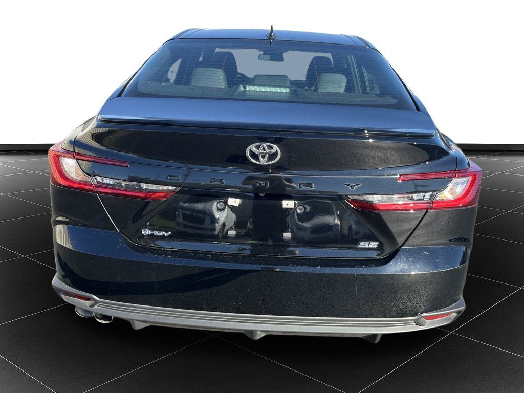 Used 2026 Toyota Camry SE FWD image 4