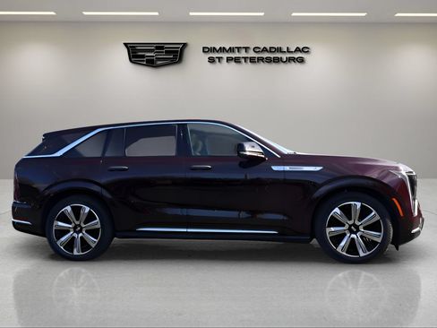 Certified 2025 Cadillac Escalade IQ Luxury 2 AWD/4WD image 6