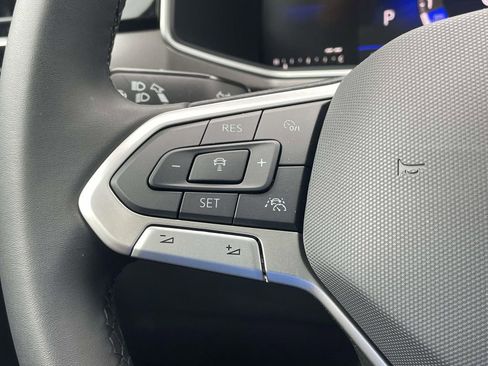 New 2026 Volkswagen Taos SE FWD image 21