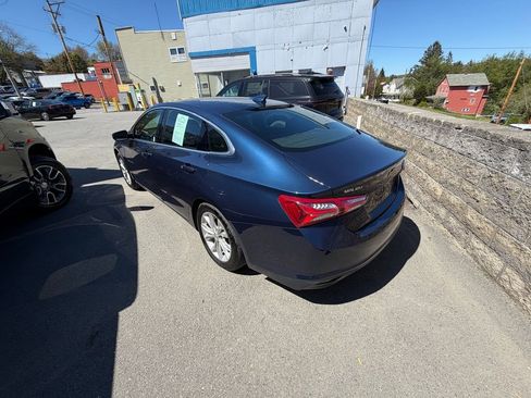 Used 2022 Chevrolet Malibu LT FWD image 3
