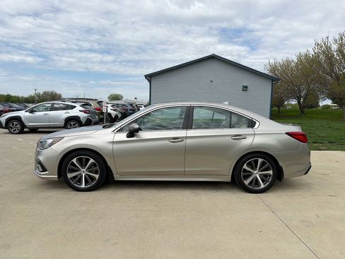 Used 2019 Subaru Legacy 2.5i Limited w/ Popular Package #2A AWD/4WD image 3