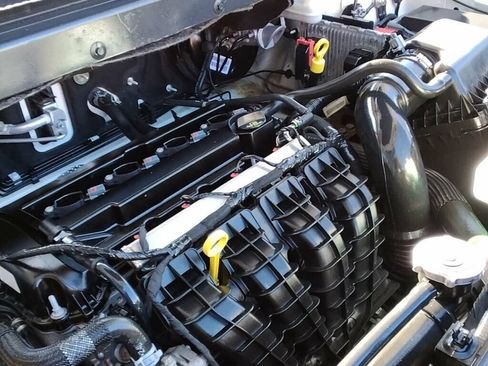 Used 2018 Dodge Journey SE FWD image 24