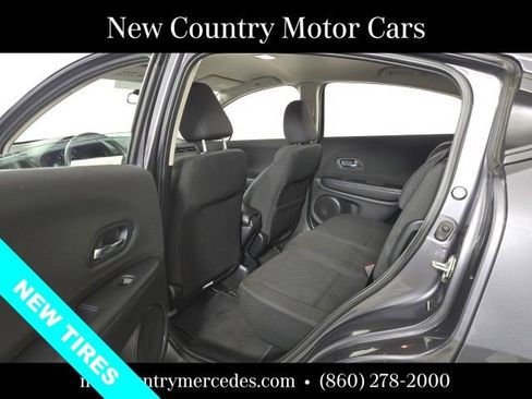 Used 2017 Honda HR-V LX image 14