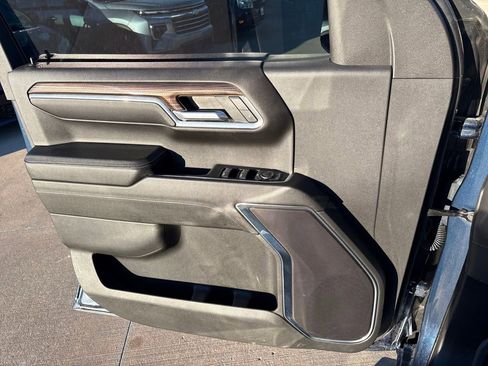 Used 2023 Chevrolet Silverado 1500 RST image 13