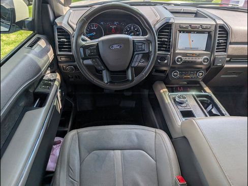 Used 2019 Ford Expedition Limited w/ Equipment Group 302A RWD image 10