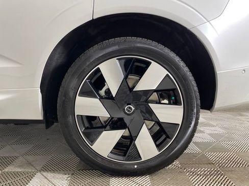 Certified 2024 Volvo XC60 T8 Plus w/ Protection Package image 41