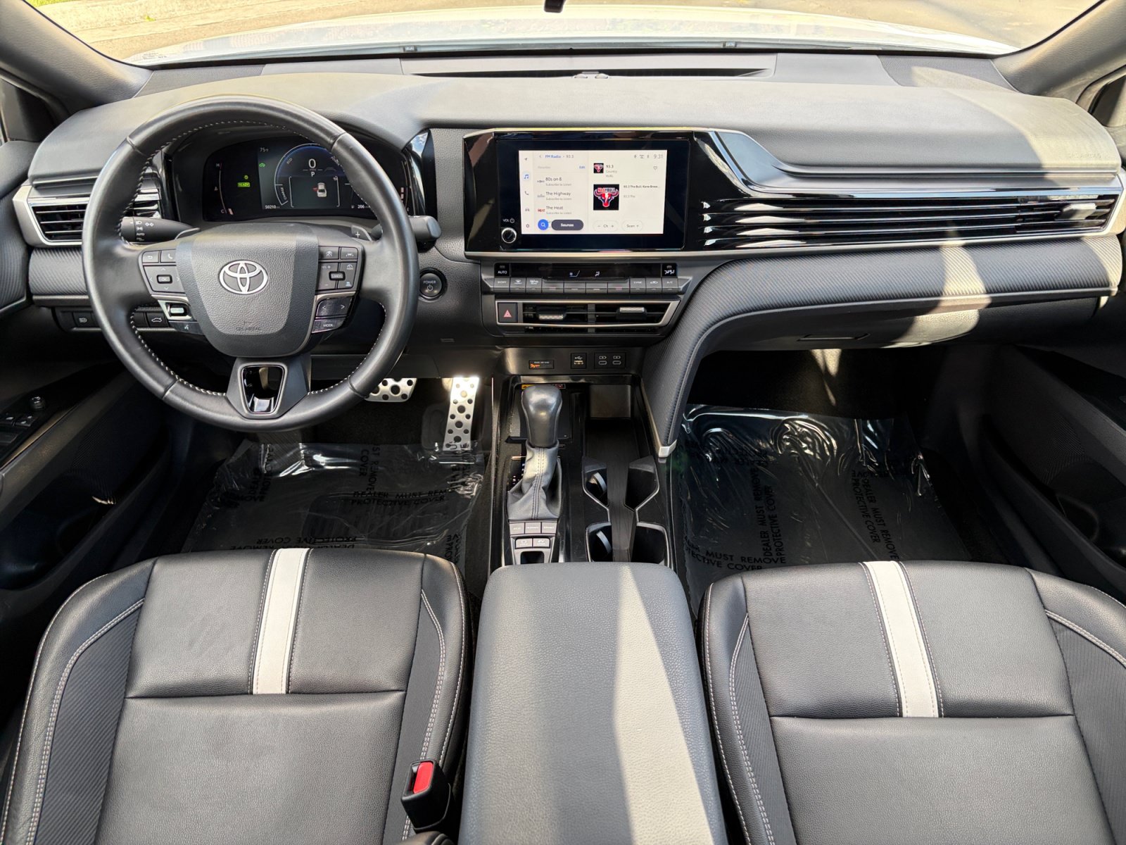 Used 2025 Toyota Camry SE FWD image 23