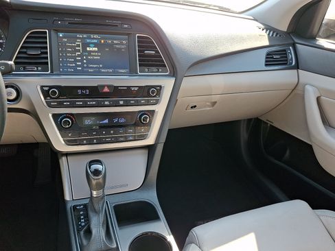Used 2016 Hyundai Sonata Sport w/ Option Group 03 FWD image 16