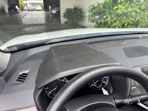 Used 2025 Nissan Altima 2.5 SV FWD image 35