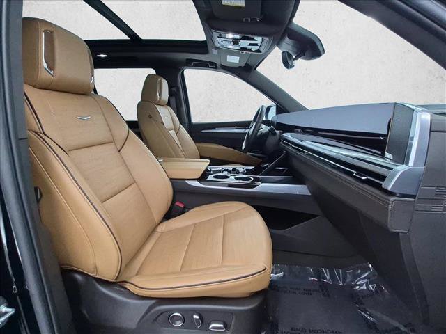 Used 2025 Cadillac Escalade Premium Luxury w/ LPO, Radiant Package RWD image 25