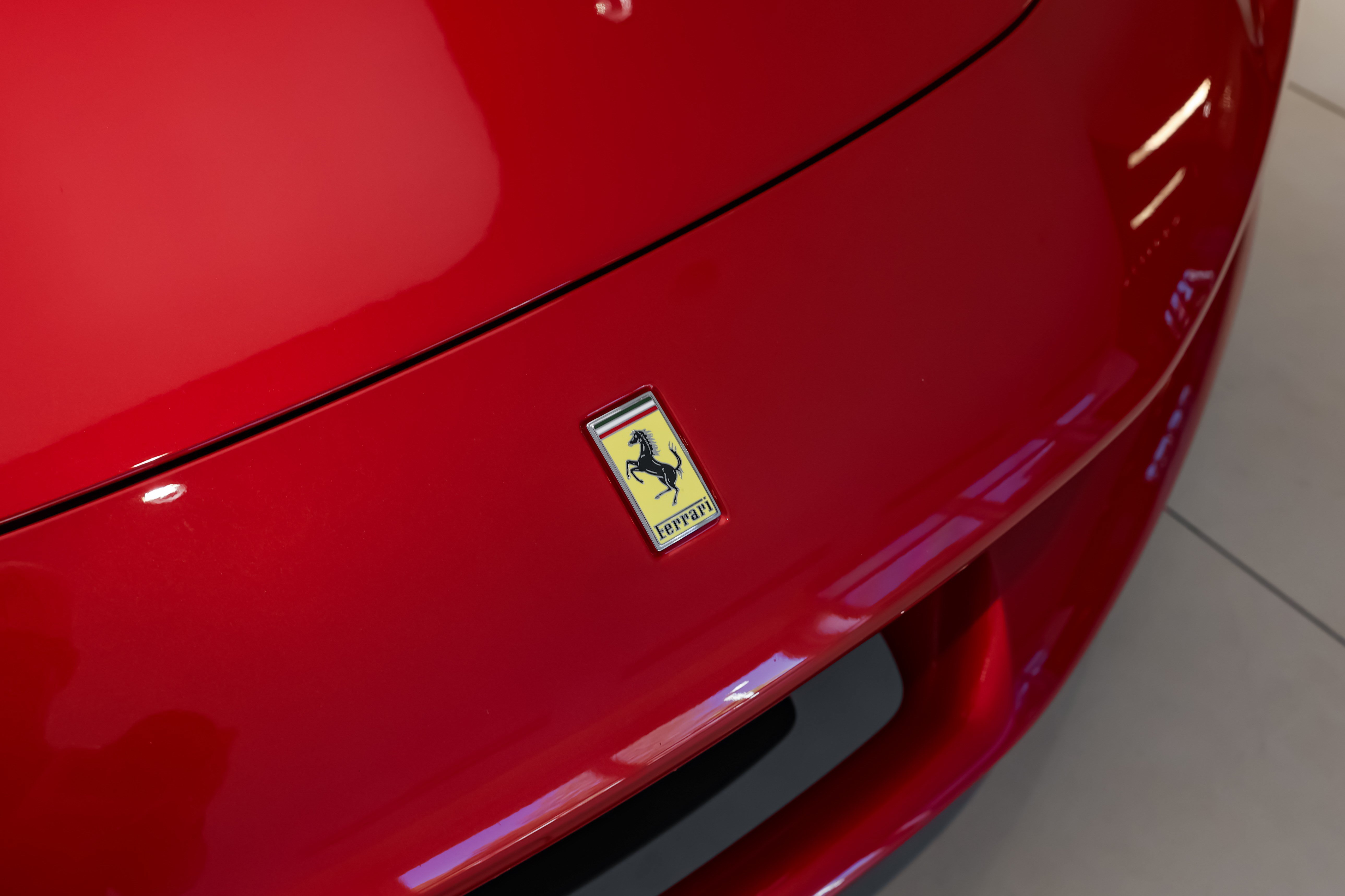 Used 2024 Ferrari 296 GTS RWD image 23