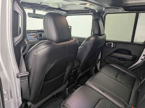 Used 2023 Jeep Wrangler Sahara w/ Cold Weather Group image 21