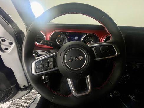 Certified 2023 Jeep Gladiator Rubicon w/ Cold Weather Group image 17