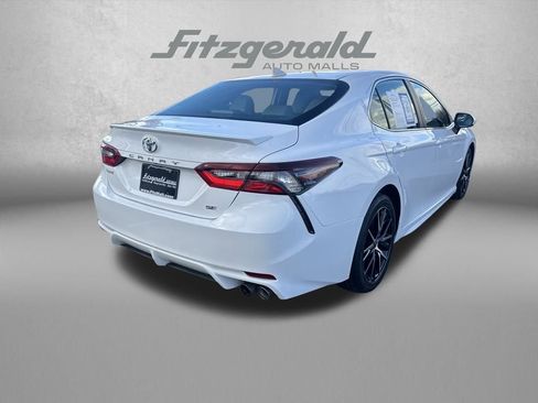 Used 2023 Toyota Camry SE image 7