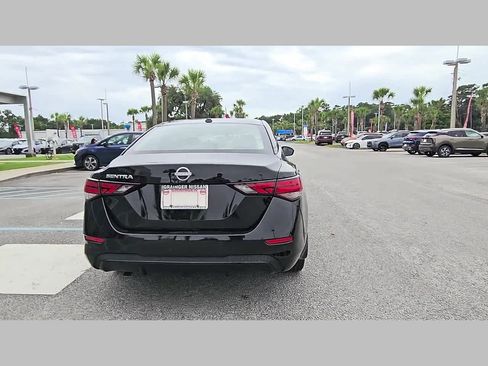 Used 2025 Nissan Sentra SV w/ All-Weather Package FWD image 33
