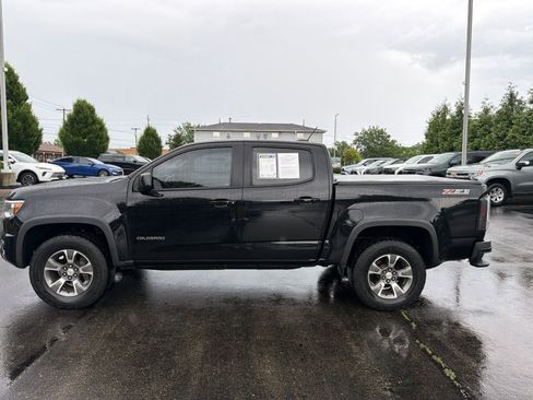 Used 2017 Chevrolet Colorado Z71 AWD/4WD image 2