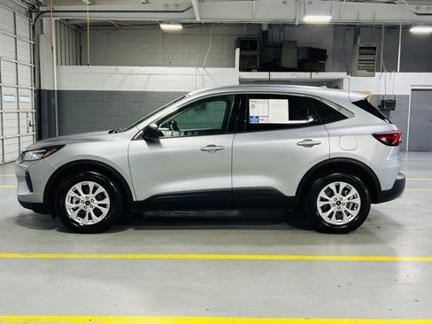 Used 2023 Ford Escape Active image 14