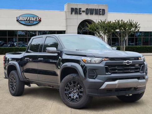Used 2025 Chevrolet Colorado Trail Boss AWD/4WD image 1
