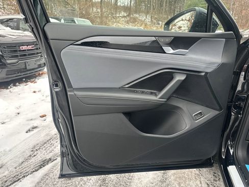 New 2026 Volkswagen Tiguan SE image 5