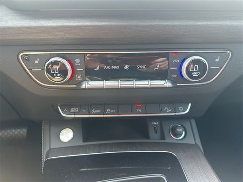 Used 2025 Audi Q5 2.0T Premium Plus w/ Premium Plus Package image 22