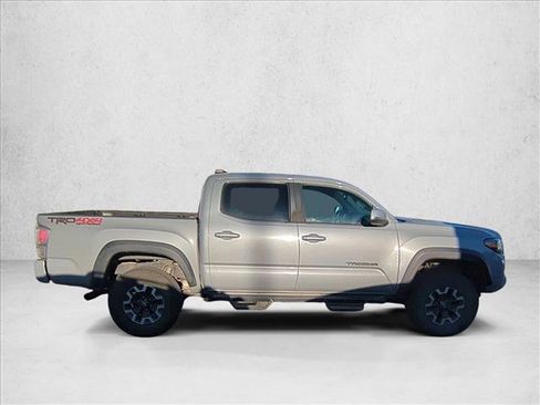 Used 2021 Toyota Tacoma TRD Off-Road image 4