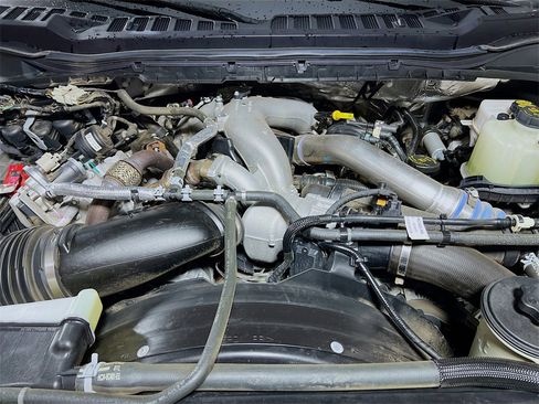 Used 2024 Ford F450 Lariat w/ Camper Package image 26