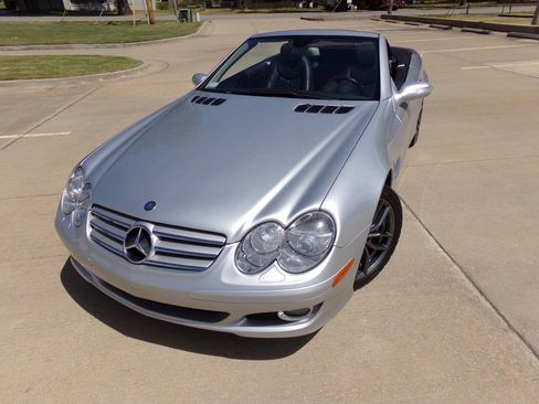 Used 2007 Mercedes-Benz SL 550 image 7