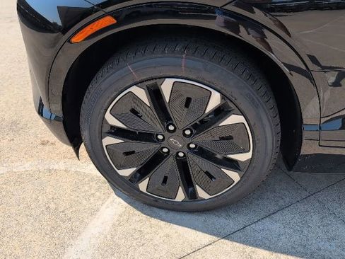 New 2026 Chevrolet Blazer EV RS w/ Super Cruise Package image 3