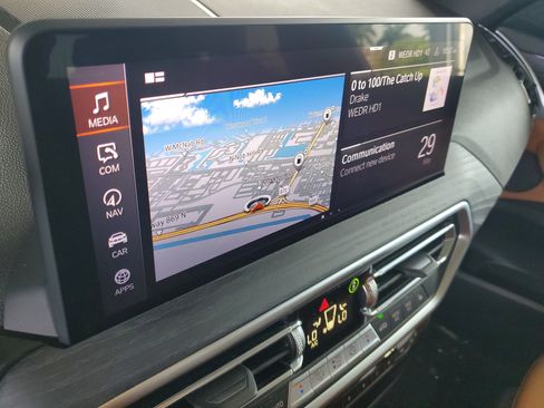 Used 2023 BMW X3 xDrive30i w/ M Sport Package AWD/4WD image 26