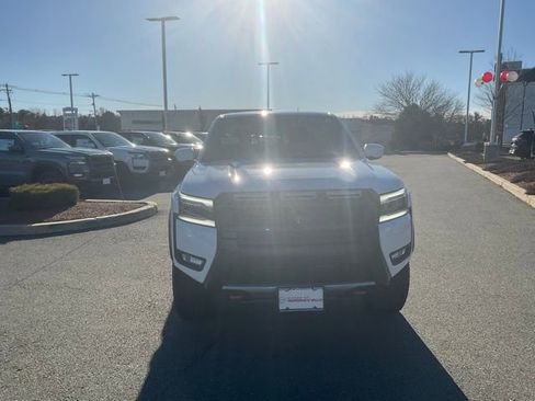 New 2025 Nissan Frontier PRO-4X AWD/4WD image 2