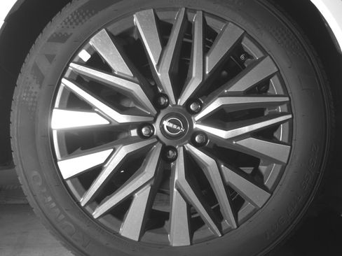Used 2025 Nissan Altima 2.5 SV FWD image 15
