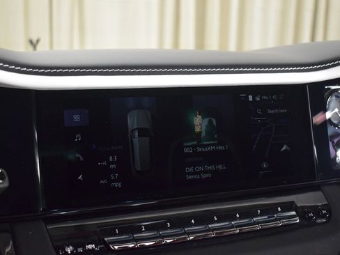 New 2026 Rolls-Royce Cullinan Black Badge image 32